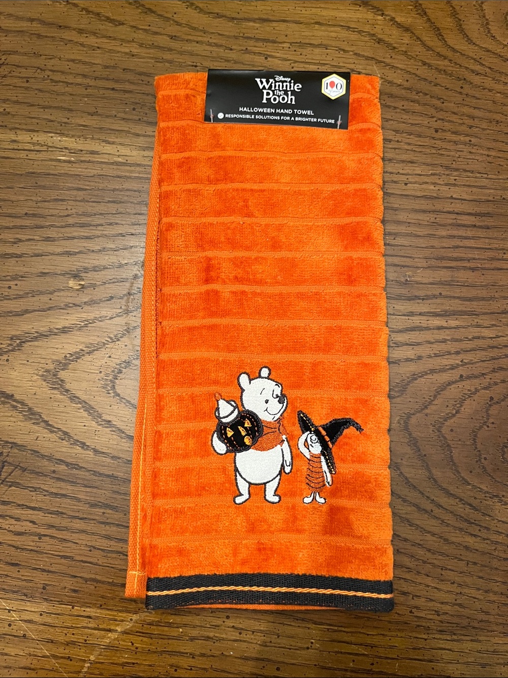 Celebrate Together Disney's Winnie the Pooh Halloween Hand Towel, new with tags